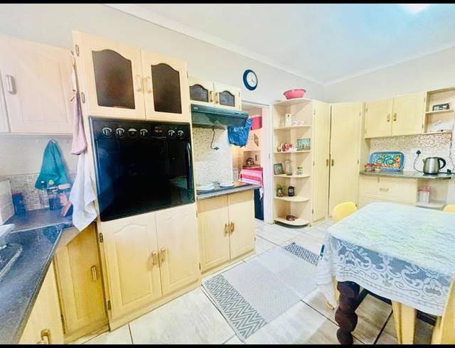 3 BEDROOM HOUSE FOR SALE IN VANDERBIJLPARK SE 2